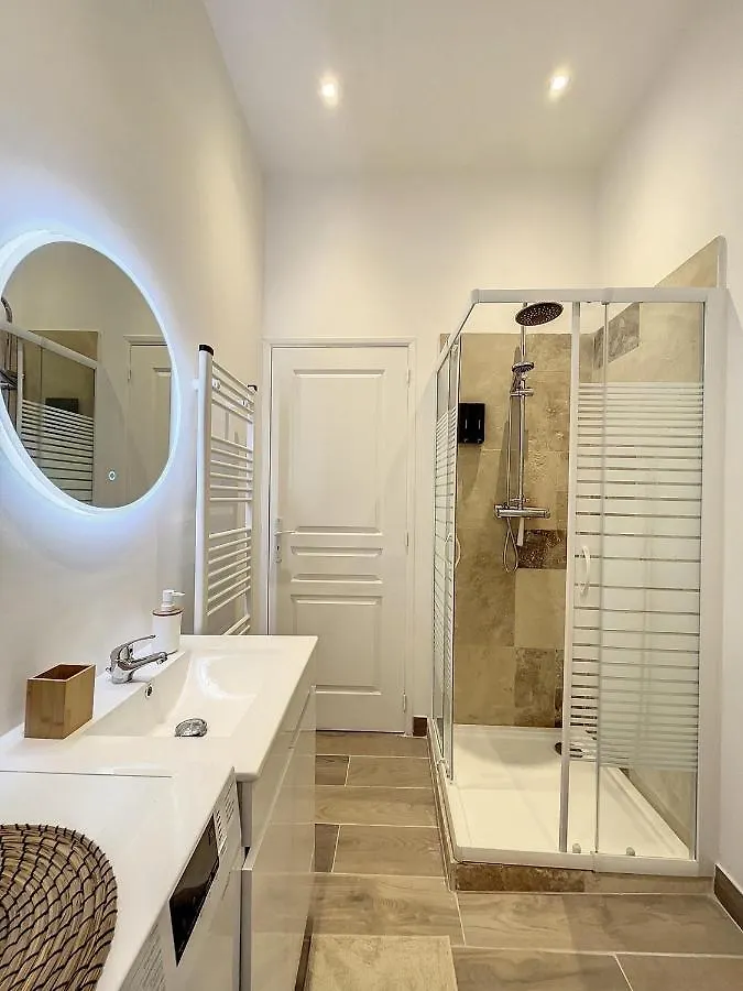 Апартаменты Le Sweet Forville 2 - Palais Des Festivals - Marche Provencal - Plage - Clim - Au Calme Канны